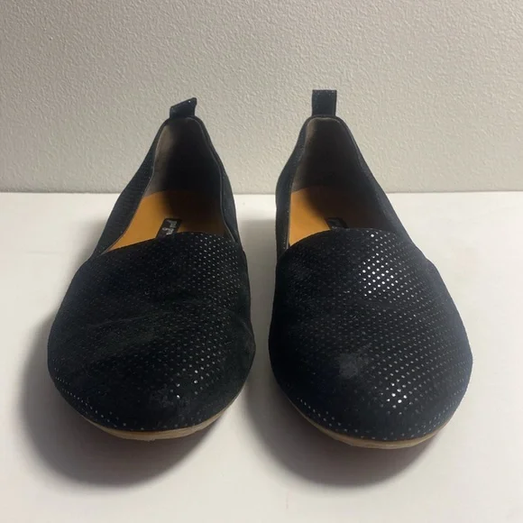 Paul Green Munchen Naomi Perforated Black Loafer Flats, Size US 8.5 or UK 6